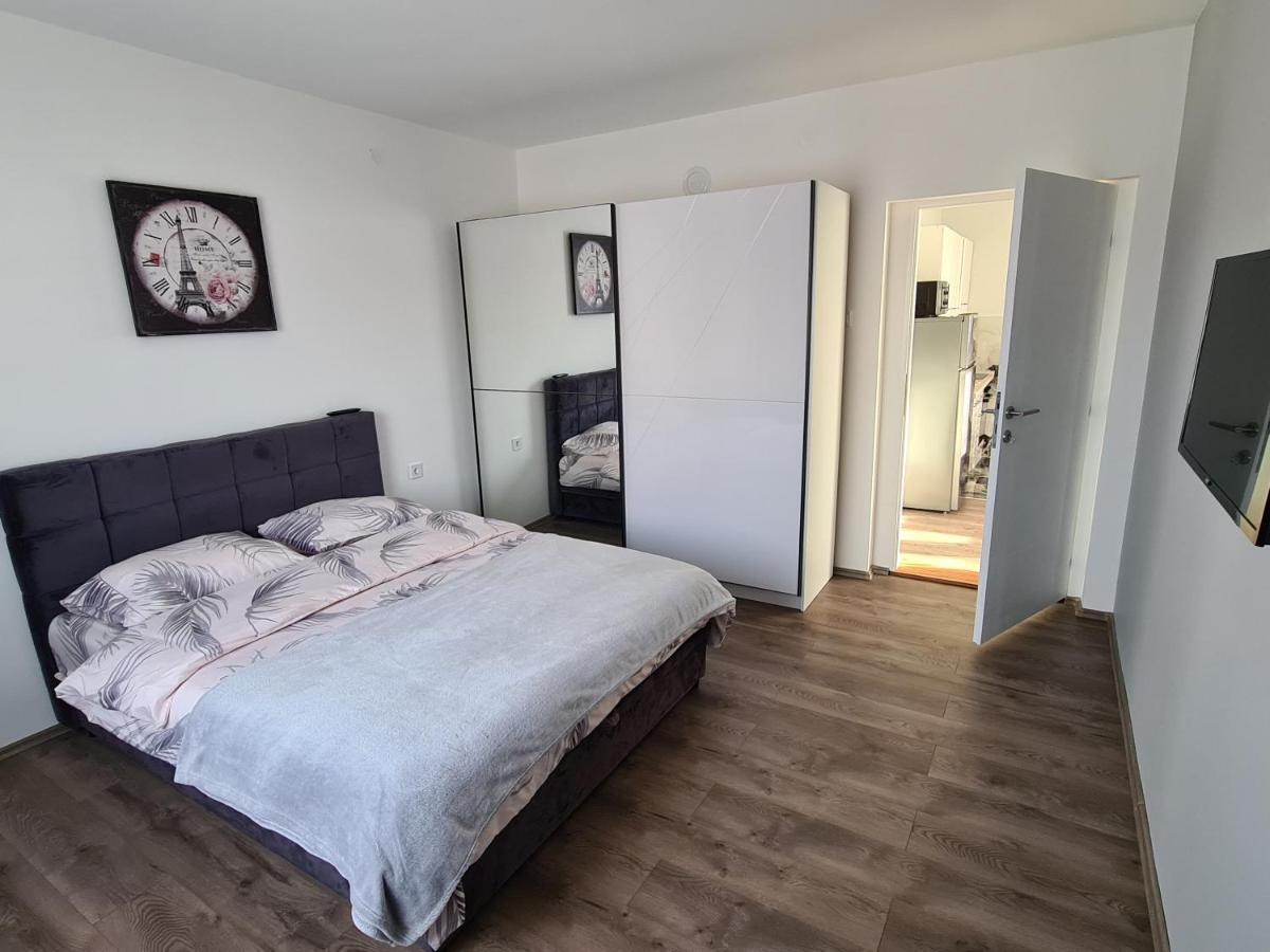 Grey & Sunny Apartments Зайечар Екстериор снимка